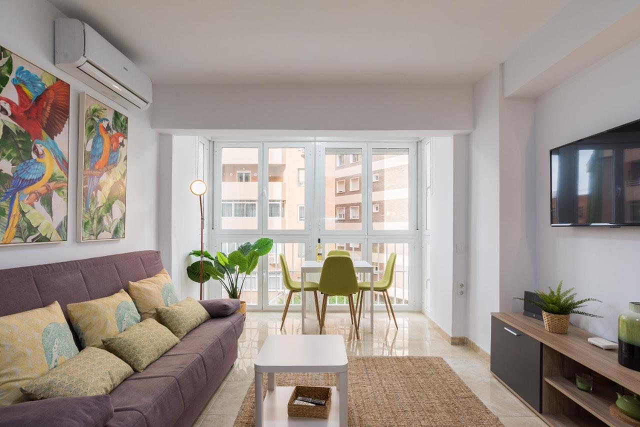 Mp5-Just Renovated Apartment Right On The Beach มาลากา ภายนอก รูปภาพ