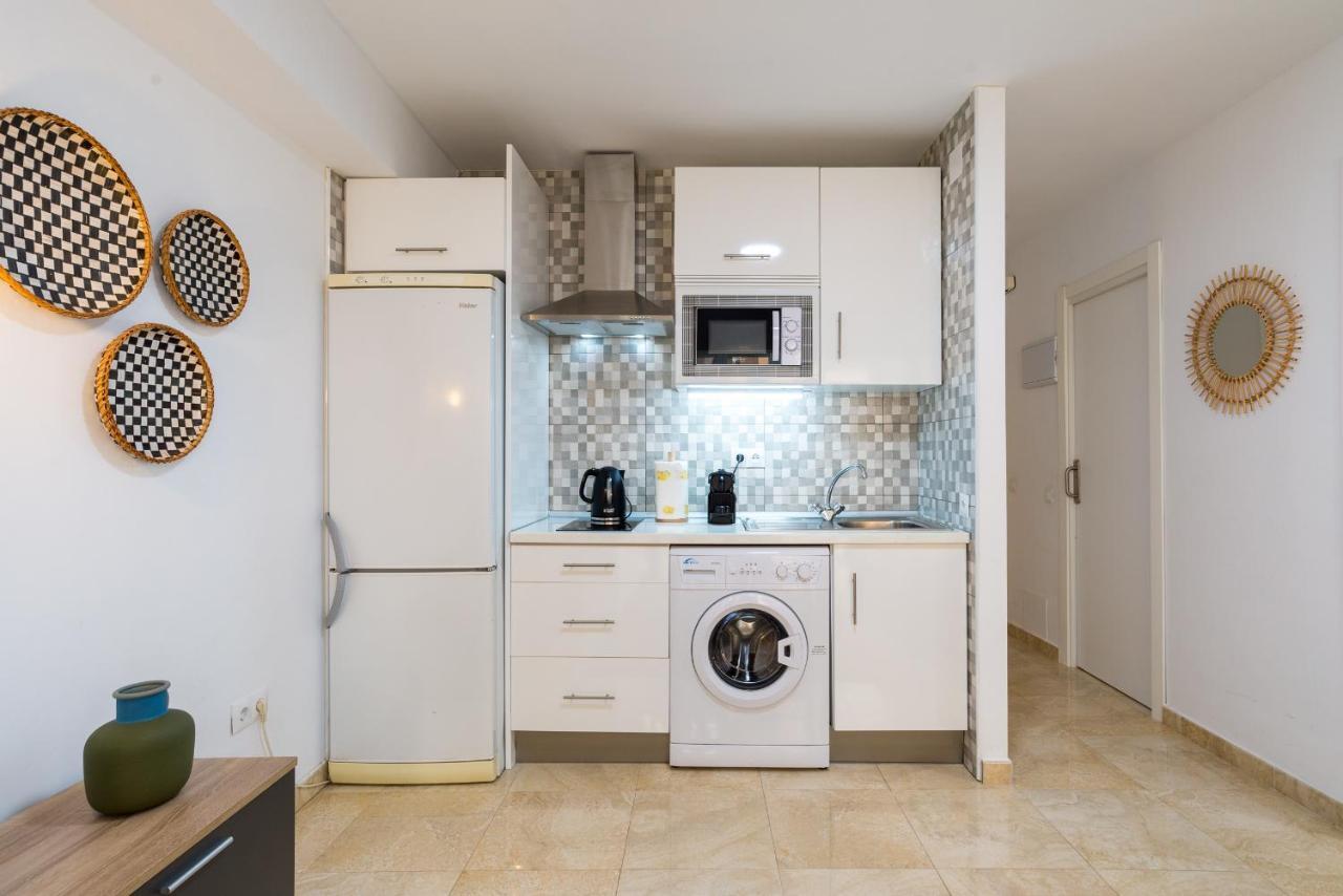 Mp5-Just Renovated Apartment Right On The Beach มาลากา ภายนอก รูปภาพ