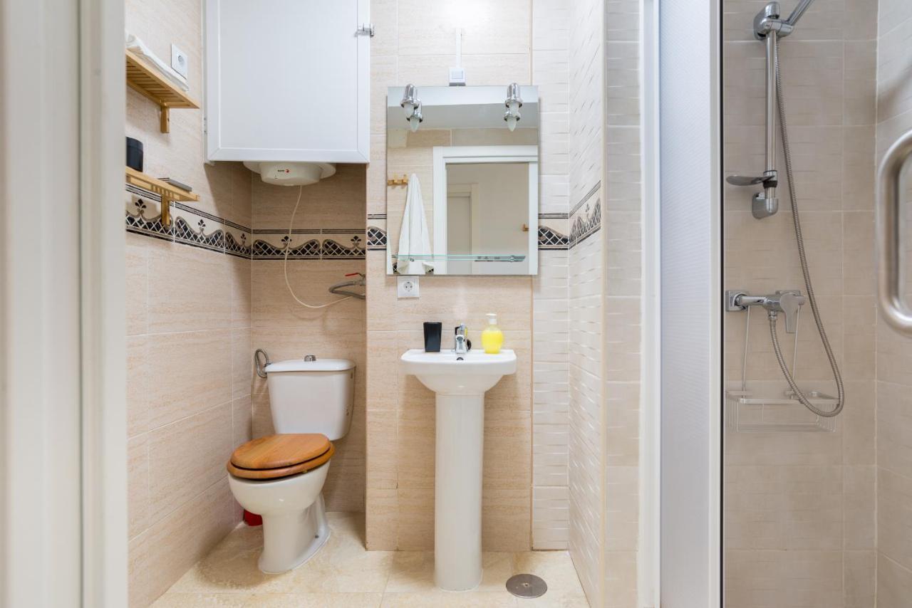 Mp5-Just Renovated Apartment Right On The Beach มาลากา ภายนอก รูปภาพ
