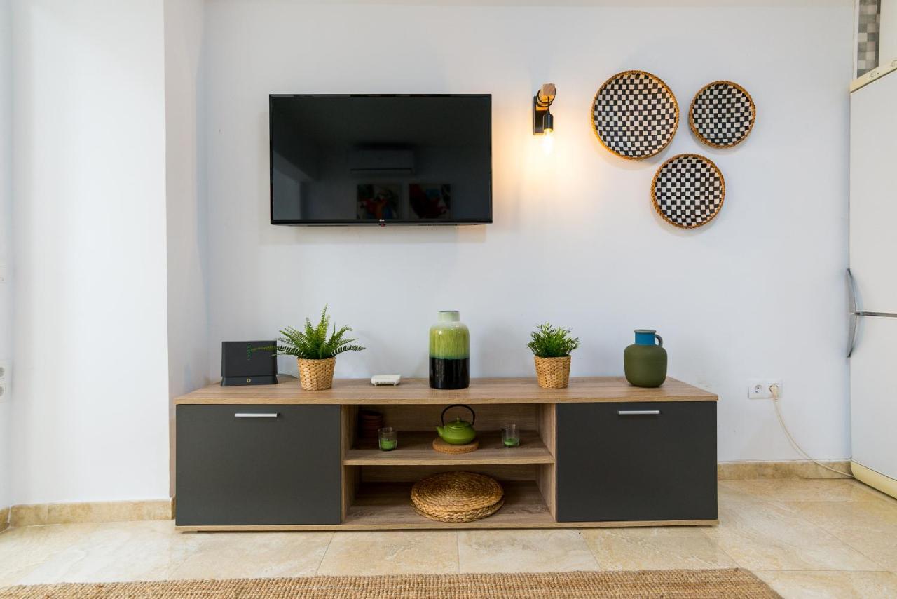 Mp5-Just Renovated Apartment Right On The Beach มาลากา ภายนอก รูปภาพ