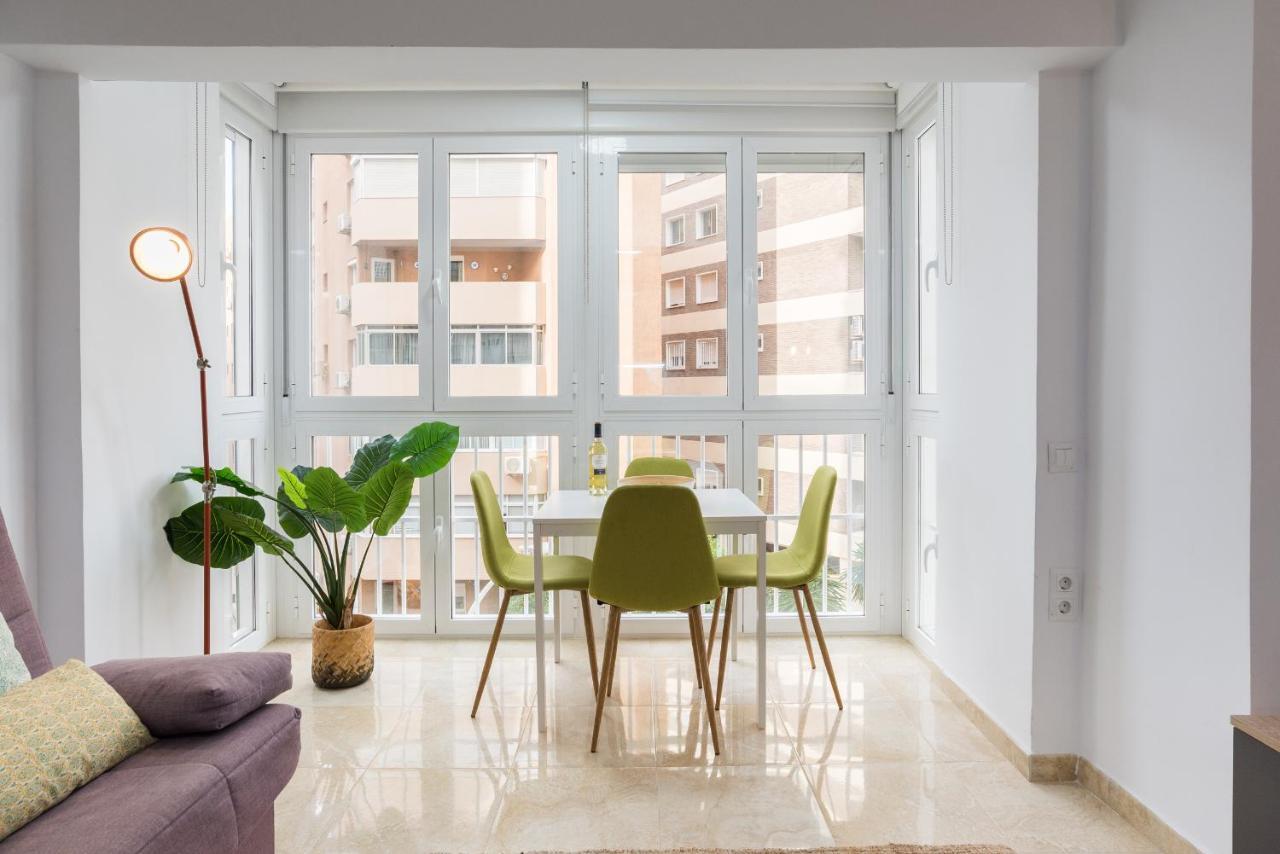 Mp5-Just Renovated Apartment Right On The Beach มาลากา ภายนอก รูปภาพ